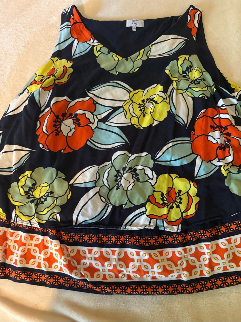 Crown and Ivy tank top extra large
